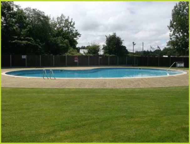 Broadside Chalet Park Stalham Luaran gambar